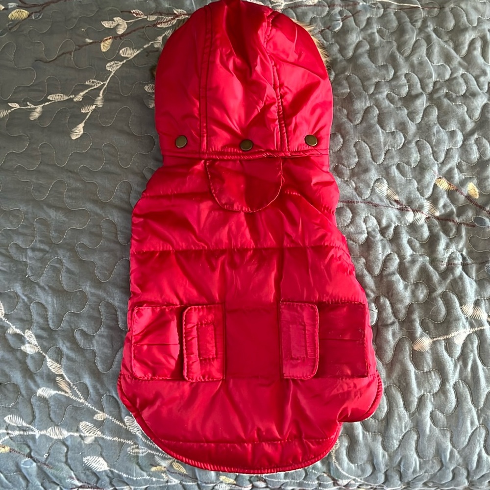 Frisco Mid-Heavyweight Portland Insulated Dog Coat NEW WITH TAGS SIZE SMALL RED
